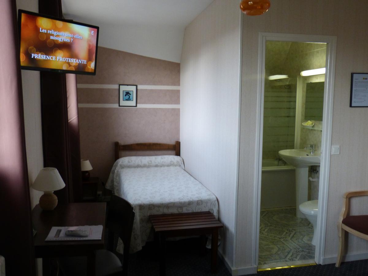Hotel Restaurant "Le Relais" Куртене Екстер'єр фото